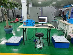 电磁式振动台中心轴作用