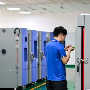 汽车电子件湿热测试：高低温湿热试验箱赋能可靠性升级