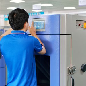 高低温湿热交变试验箱：电子元器件湿热测试的核心价值解析